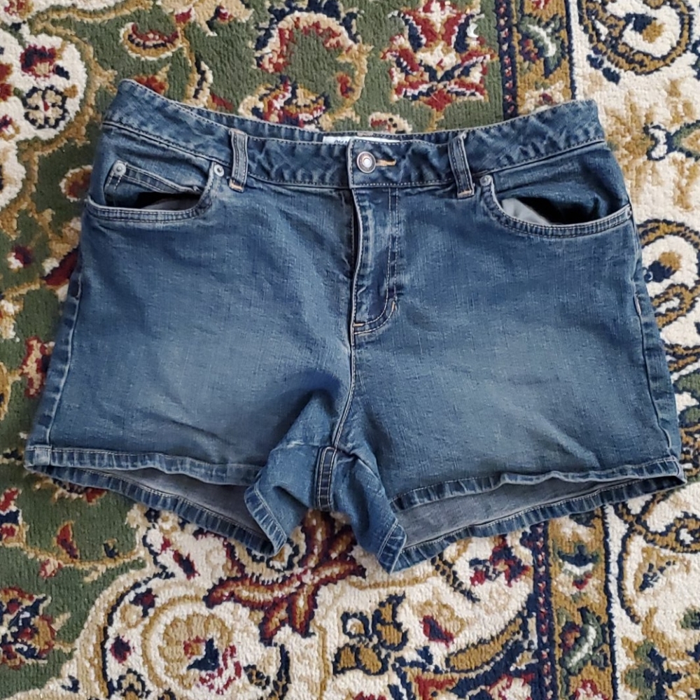 Old Navy Sz 6 Stretchy Comfy Shorts